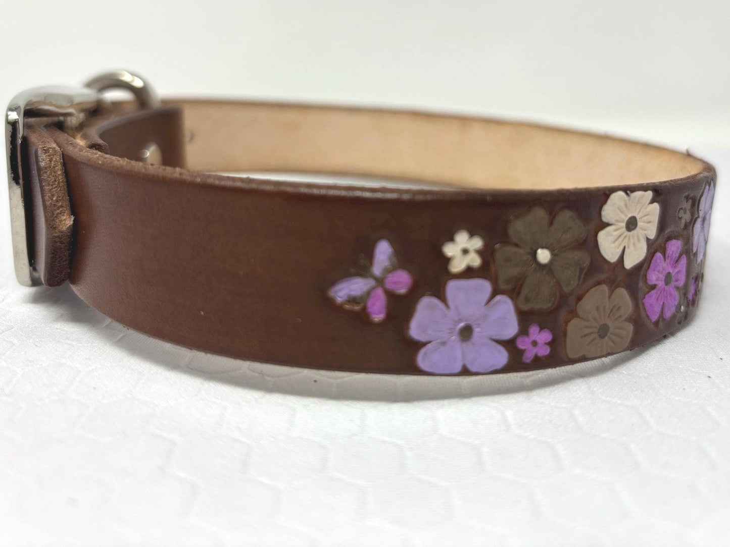 Handcrafted Leather Floral Dog Collar: Personalized, Lilac Leash Option